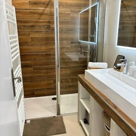 Elegant T3 Avec Jardin Privatif A 5 Min Des Plages Appartement Antibes